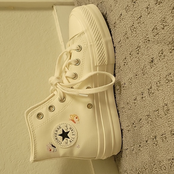 Converse Chuck Taylor All Star Lift Butterfly Wings Platform Sneaker - Picture 2 of 9
